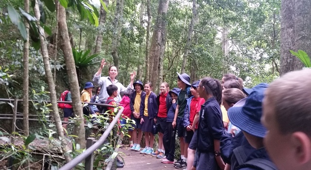 Year 3 Excursion to  04